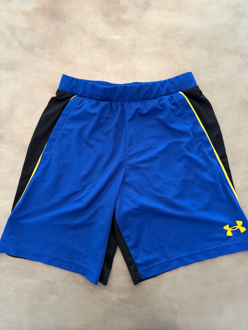 😎 Under Armour Men's Royal Blue Athletic Shorts with Yellow Trim